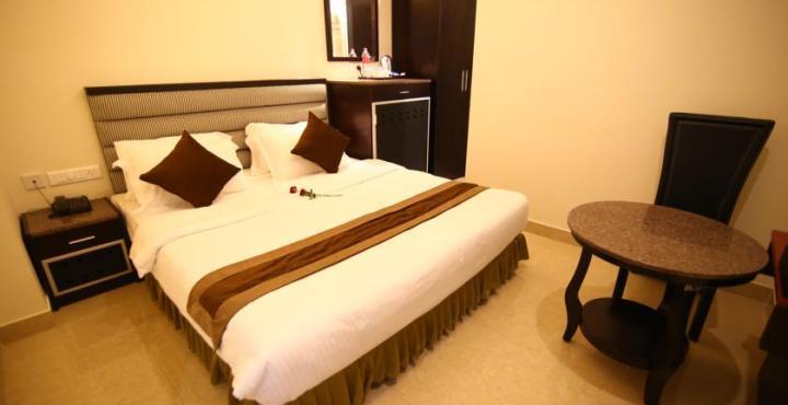 โณรแรมเซาเทิร์น เรซิเดนซี Hotel Kelambakkam ภายนอก รูปภาพ