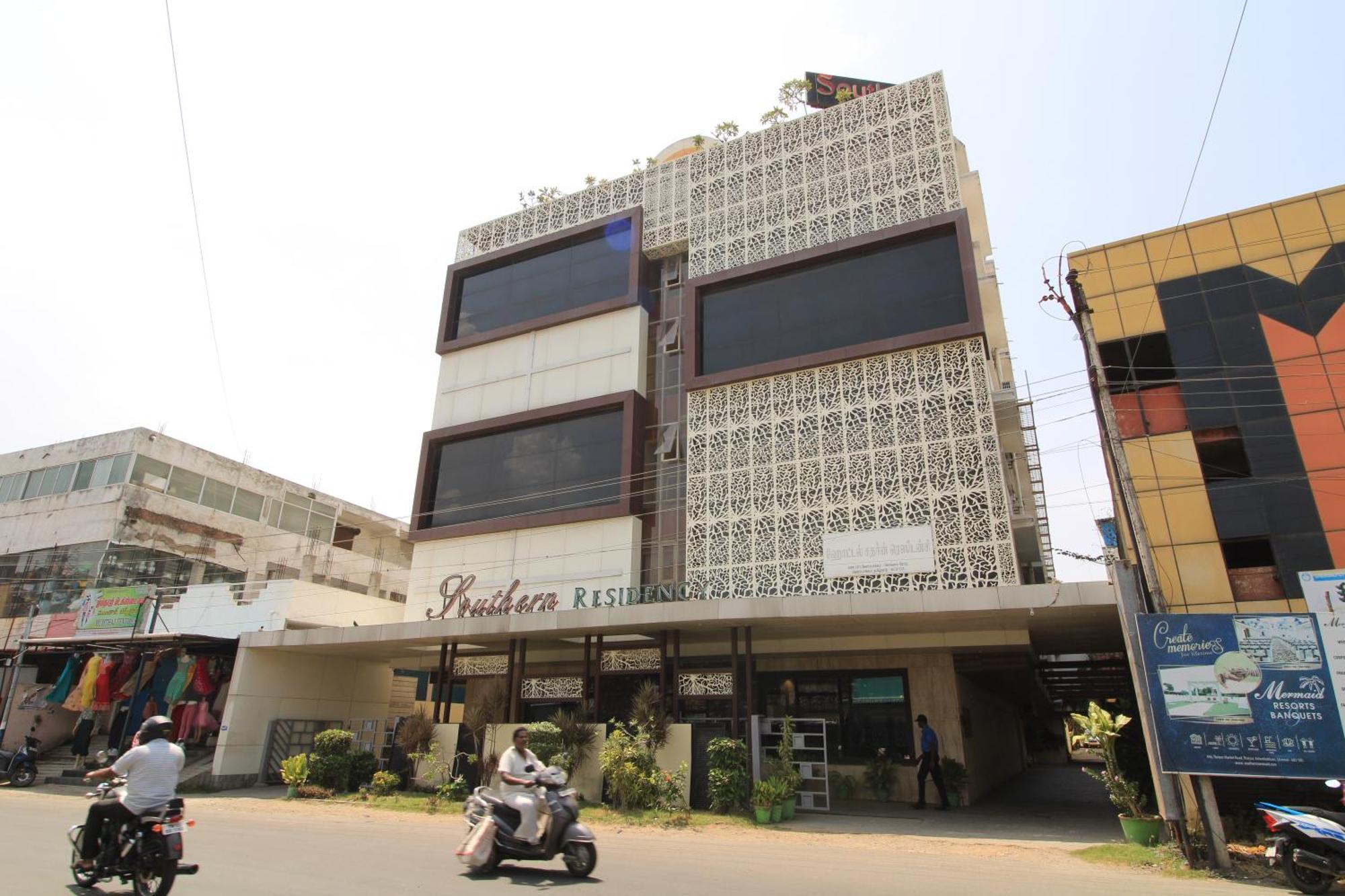 โณรแรมเซาเทิร์น เรซิเดนซี Hotel Kelambakkam ภายนอก รูปภาพ
