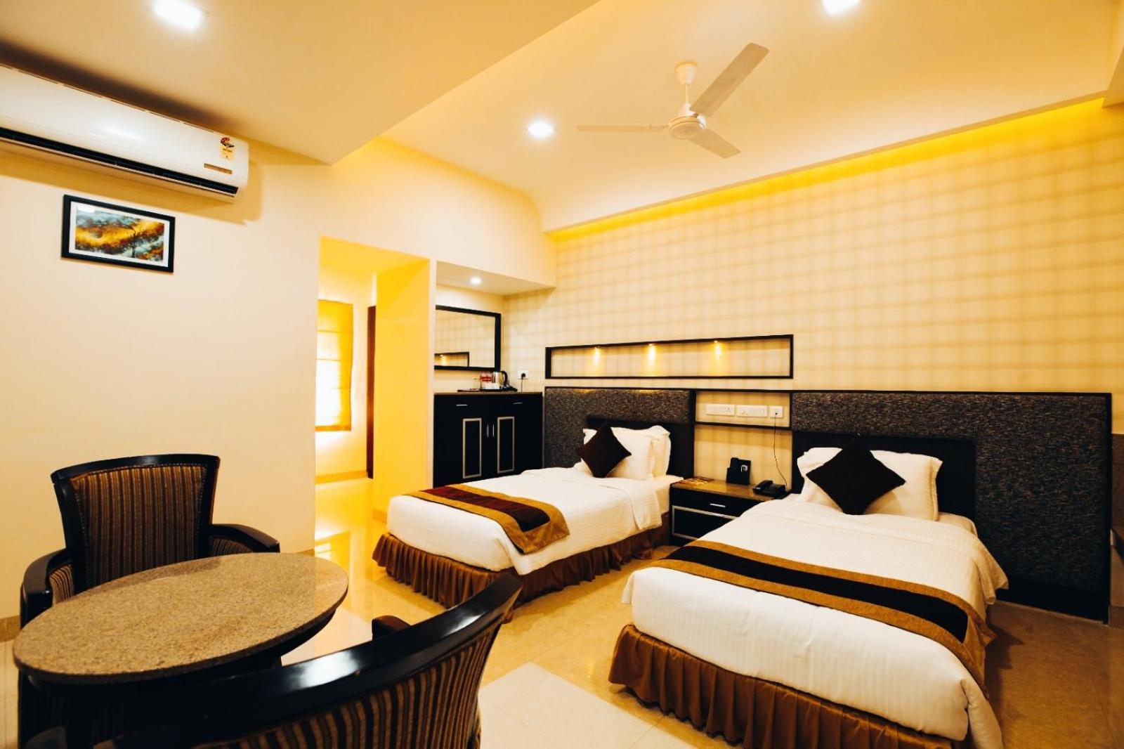 โณรแรมเซาเทิร์น เรซิเดนซี Hotel Kelambakkam ภายนอก รูปภาพ