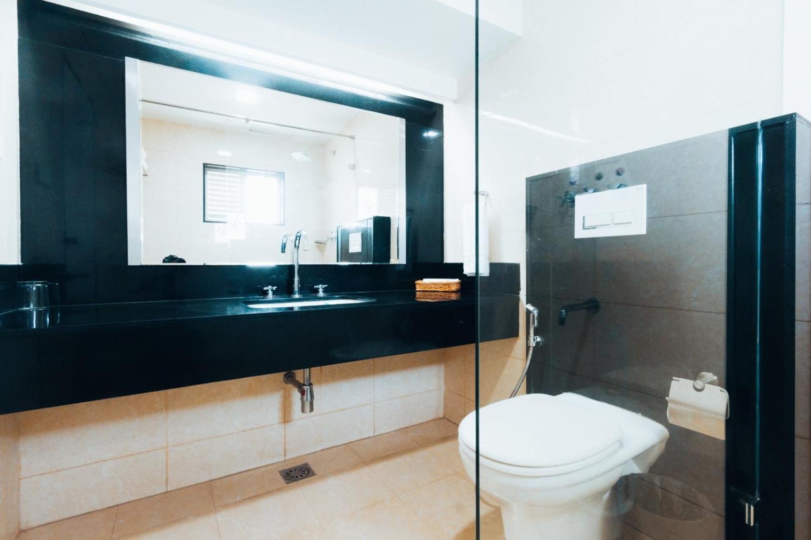 โณรแรมเซาเทิร์น เรซิเดนซี Hotel Kelambakkam ภายนอก รูปภาพ
