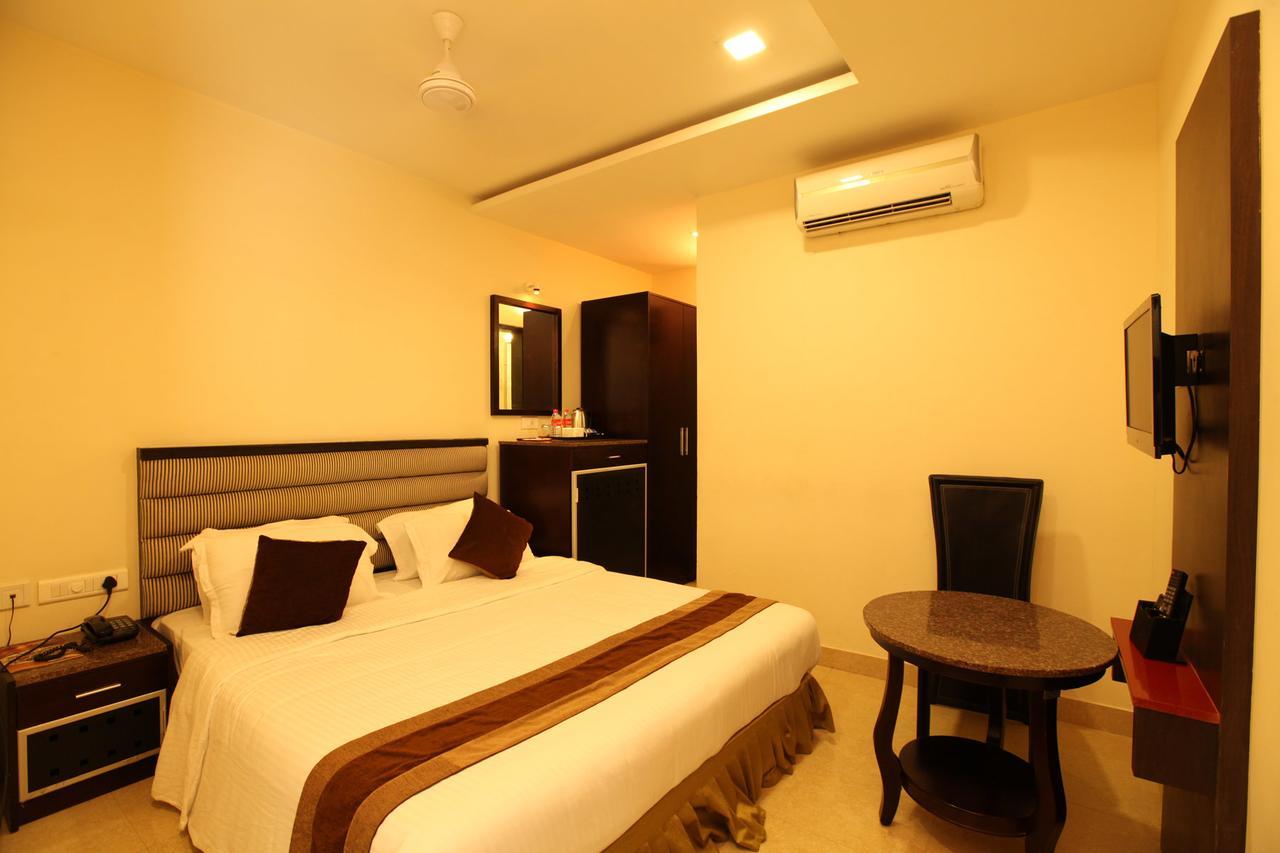 โณรแรมเซาเทิร์น เรซิเดนซี Hotel Kelambakkam ภายนอก รูปภาพ