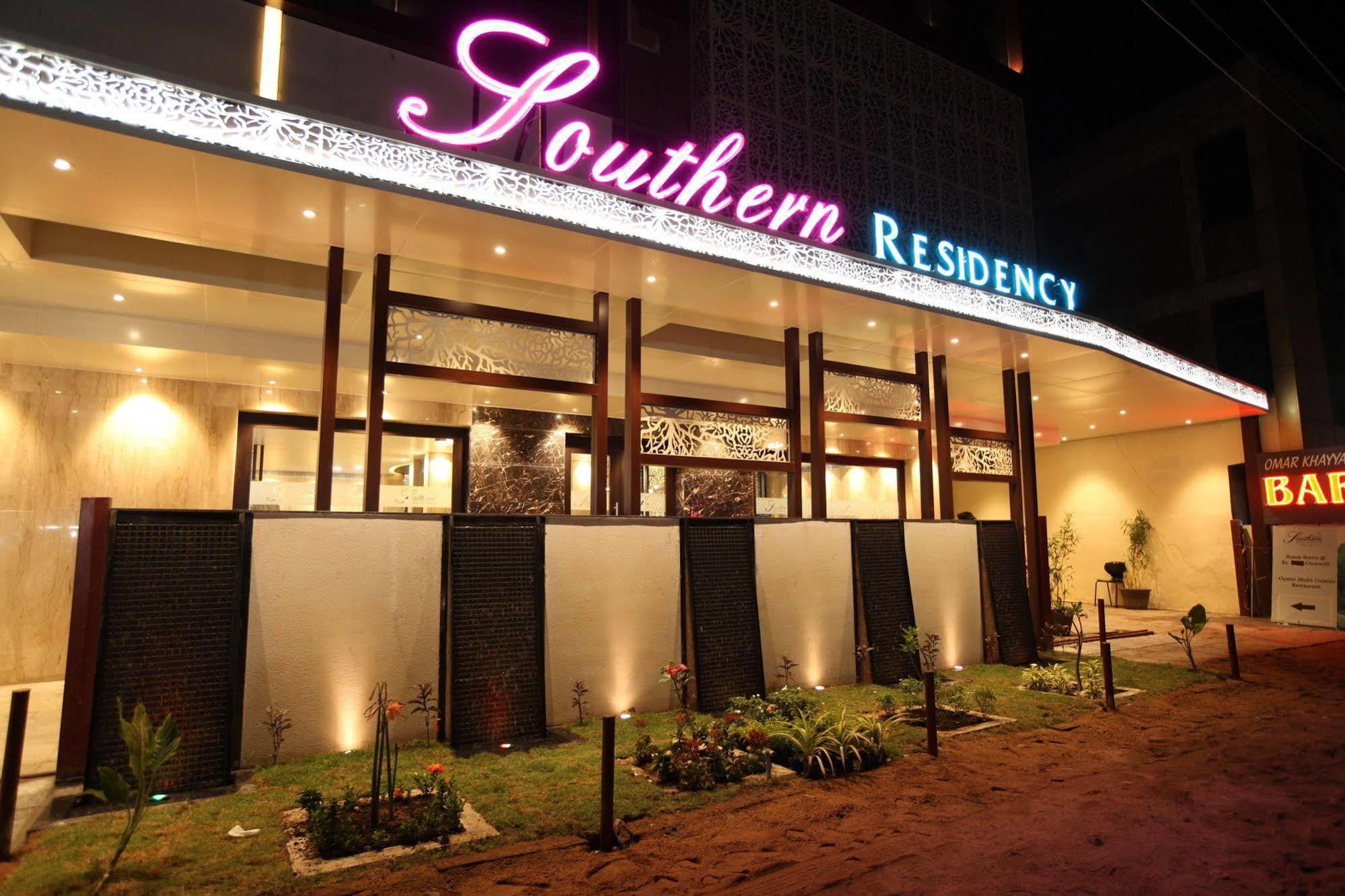โณรแรมเซาเทิร์น เรซิเดนซี Hotel Kelambakkam ภายนอก รูปภาพ